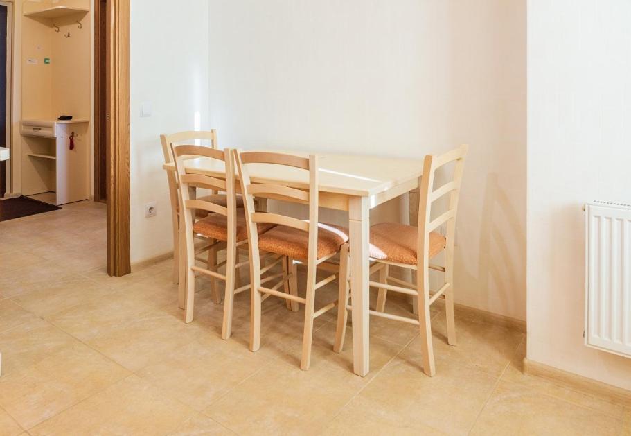 квартиры по улице феодосийская, 1-а Apartment