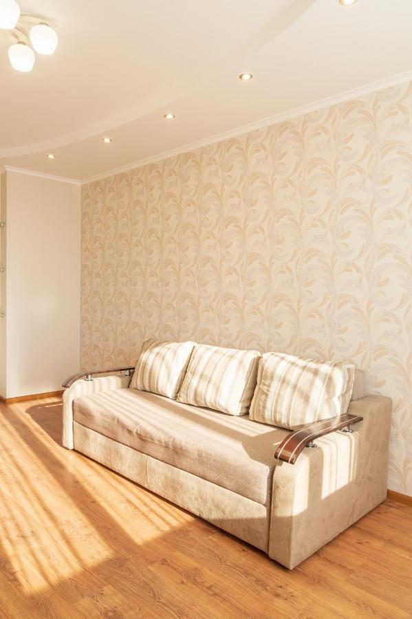 квартиры по улице феодосийская, 1-а Apartment
