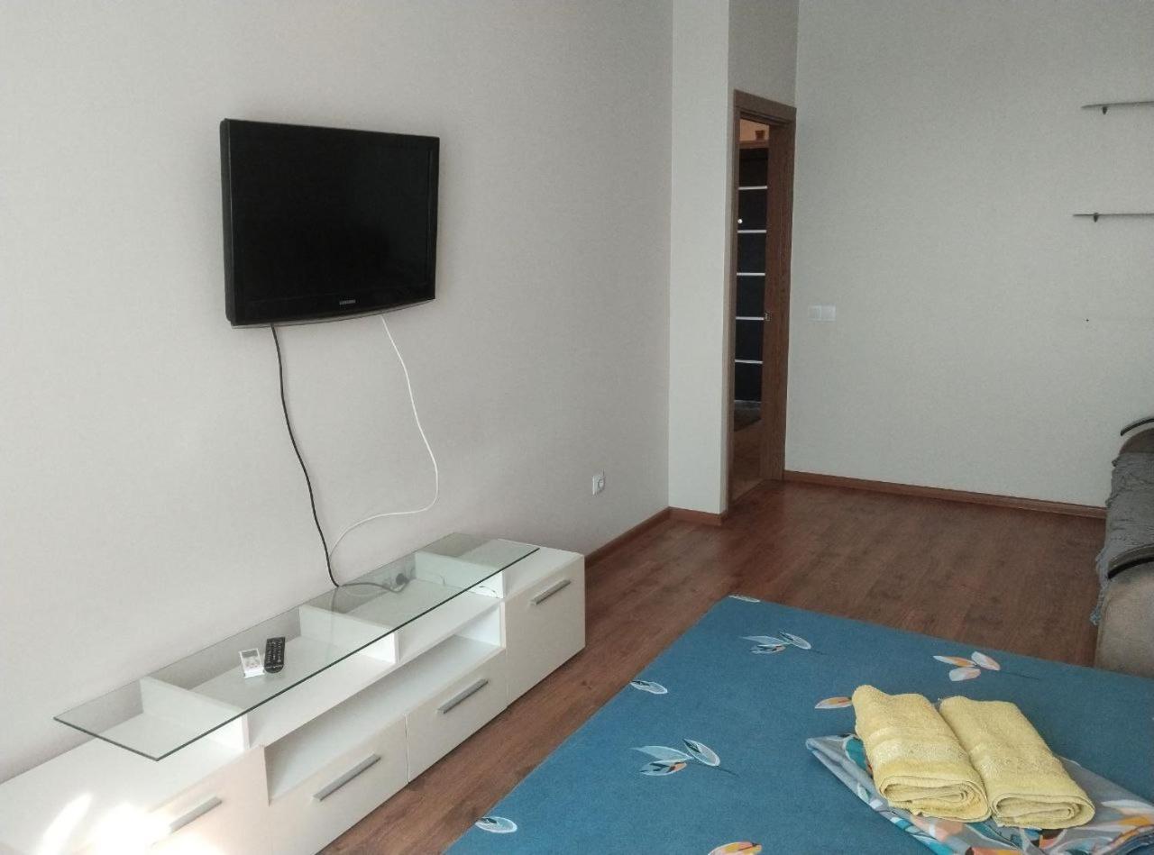 квартиры по улице феодосийская, 1-а Apartment
