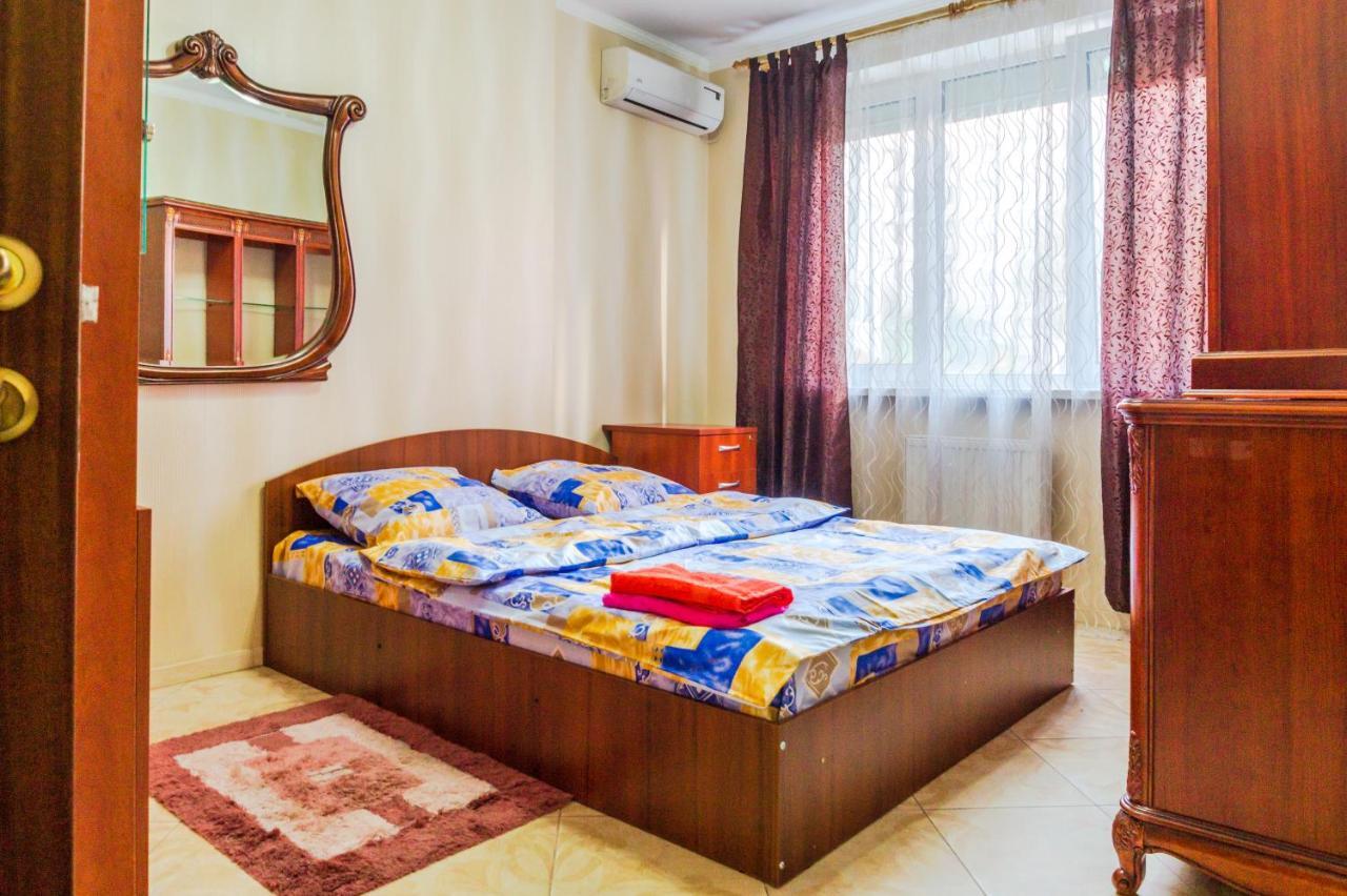 квартиры по улице феодосийская, 1-а Apartment