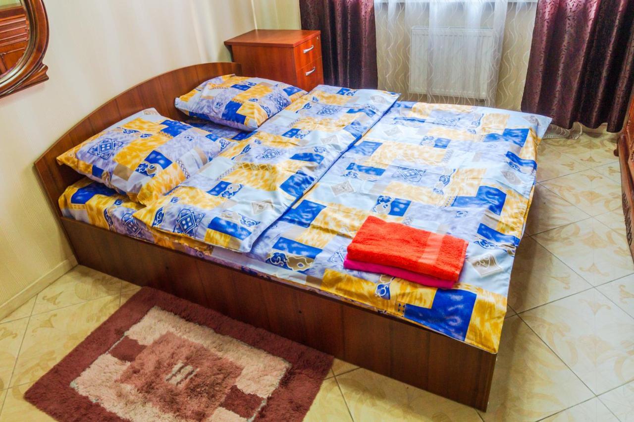 квартиры по улице феодосийская, 1-а Apartment Kyiv